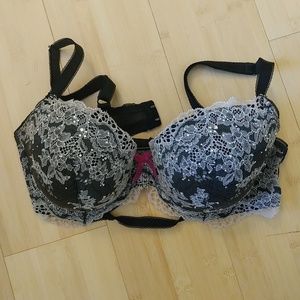 Glitzy victoria secret bra 34DD